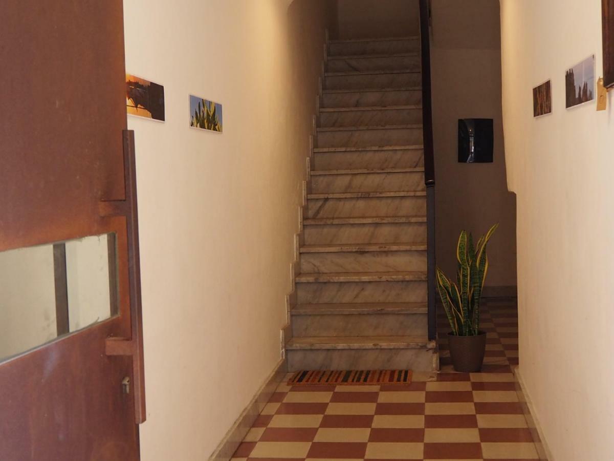 Tambu Apartments カターニア エクステリア 写真